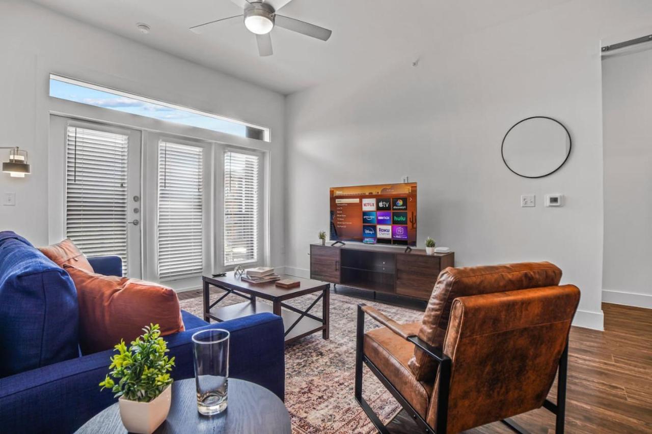 Luxurious New Unit 2Bd2Ba Pool, Golf Sim - B&B Austin