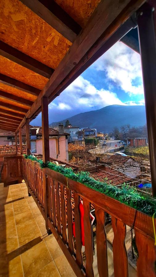 Deluxe Double or Twin Room with Mountain View