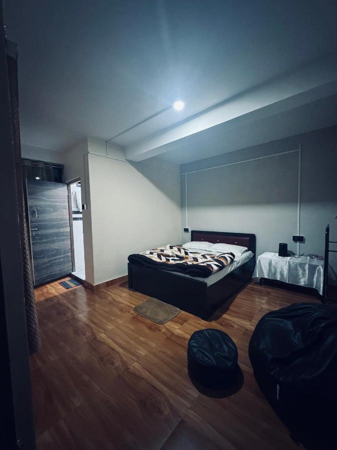 Junekeri Hides - B&B Māngwa