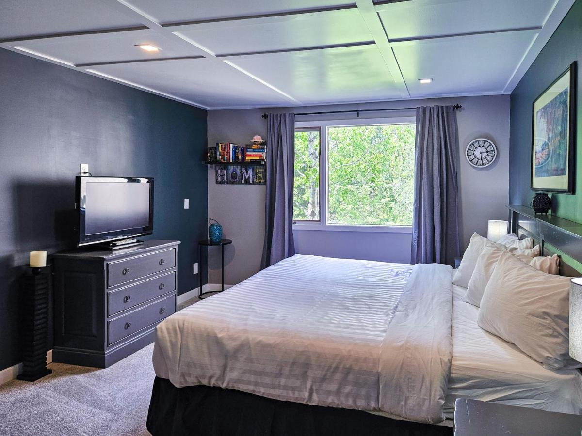 Two-Bedroom Apartment with Terrace