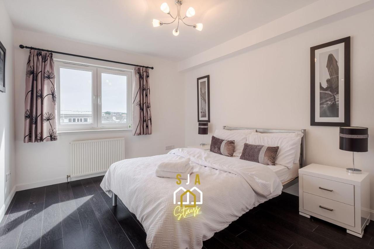 Portland Pad - SJA Stays - Modern 2 Bed Apartment - B&B