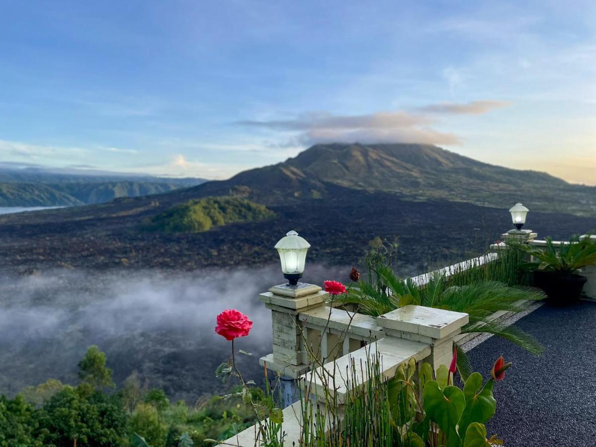 Ayodya Batur Villa - Bed and Breakfast Kintamani