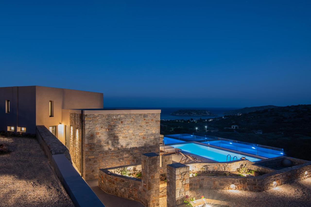 Villa Deluxe