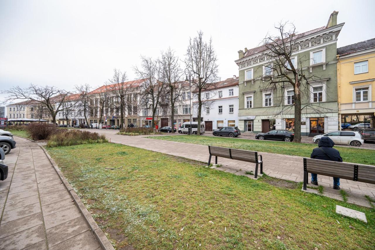 Modern Apartment in the heart of Vilnius Old Town by URBAN RENT - Chambres d'hôtes Vilnius