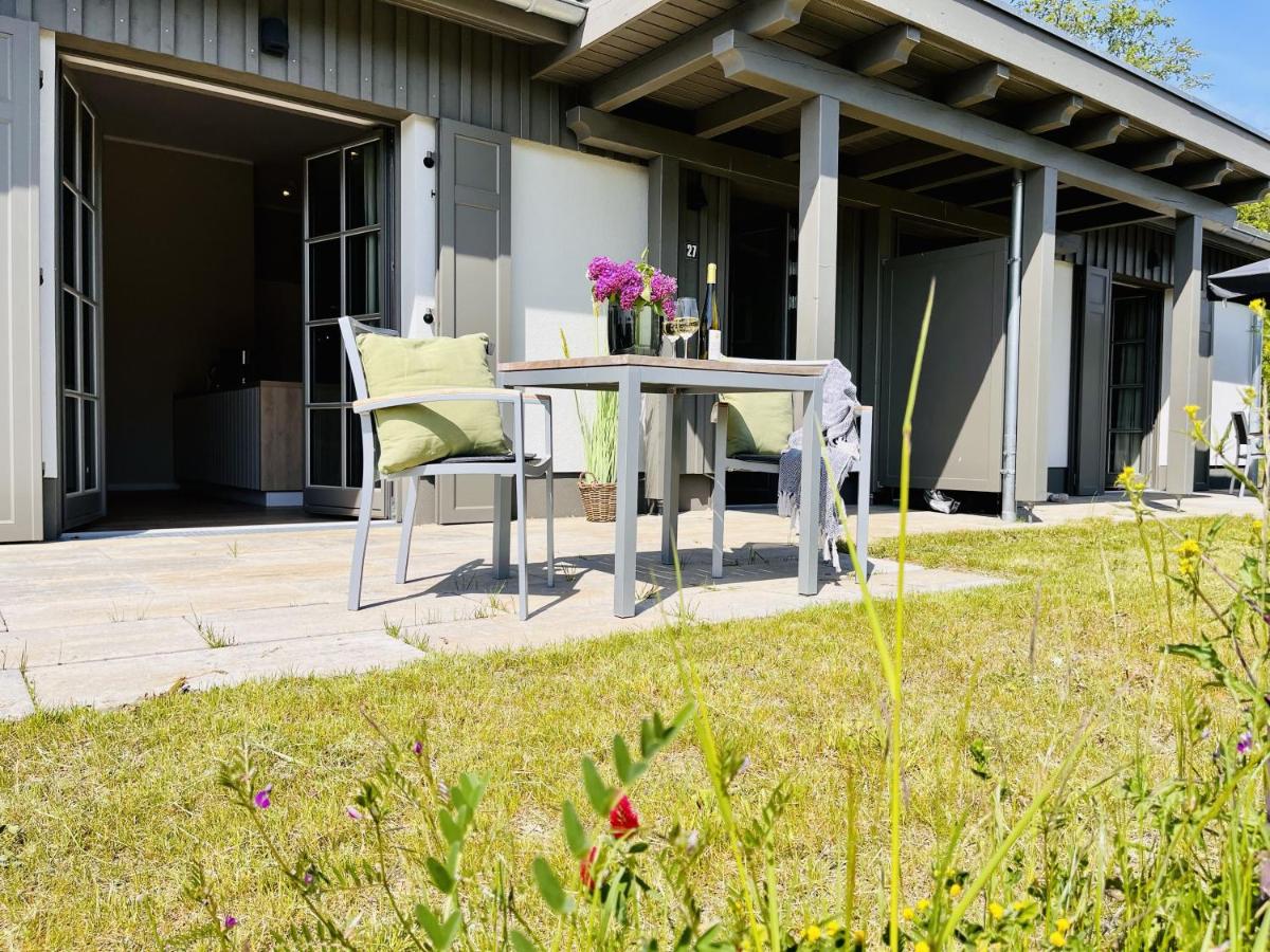 Ferienhaus Bodden Hus 27 Feriendorf Klein Stresow Rügen by ruyastay - Ferienwohnung Putbus