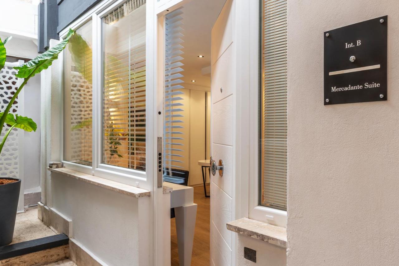 JOIVY Borghese Luxury Suite - B&B Roma