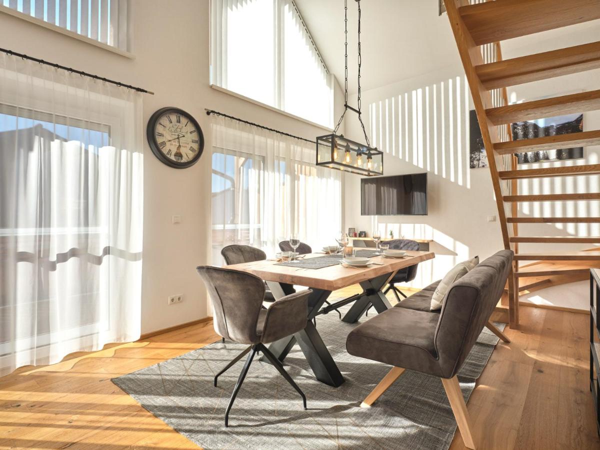 Gipfelblick Lodge 5 Pruggern by AA Holiday Homes - Ferienwohnung Pruggern