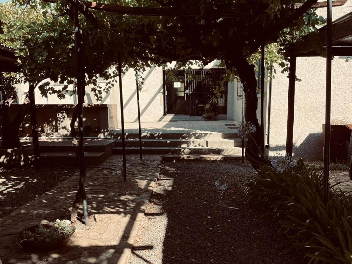 Nooitgedacht Town Lodge - B&B