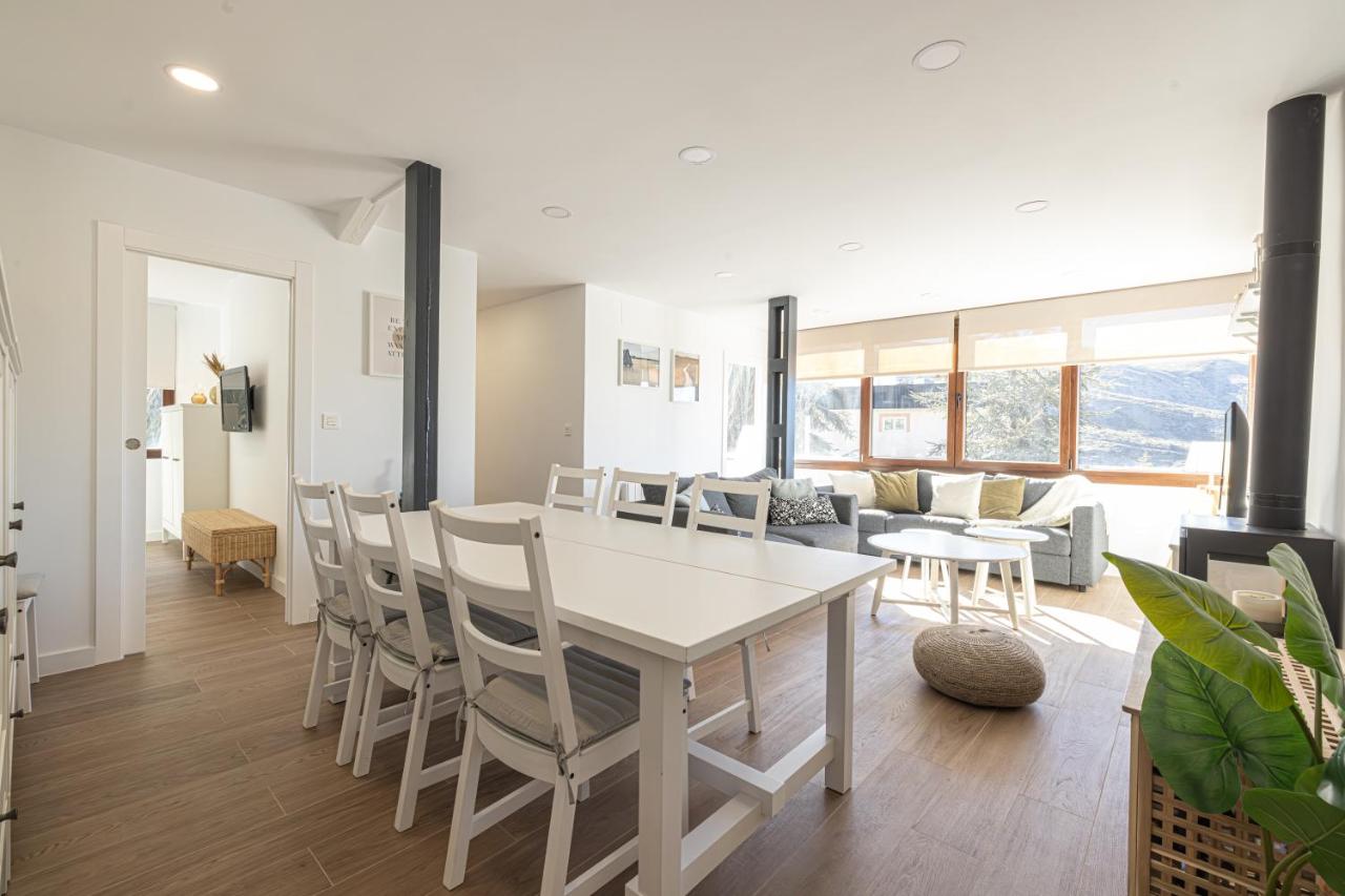 Holidays. Rosebud. 3 dormitorios & parking. 8 personas - B&B Sierra Nevada