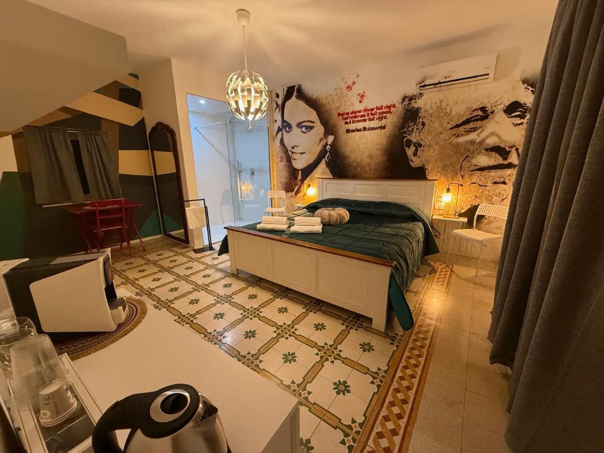 Deluxe Double Room with Shower