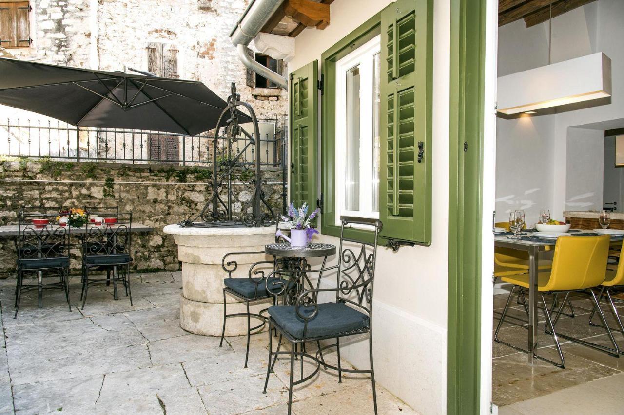 Atemberaubendes Altstadtapartment mit privater Terasse, Aussendusche - nur 500 Meter zum Strand - B&B Rovinj