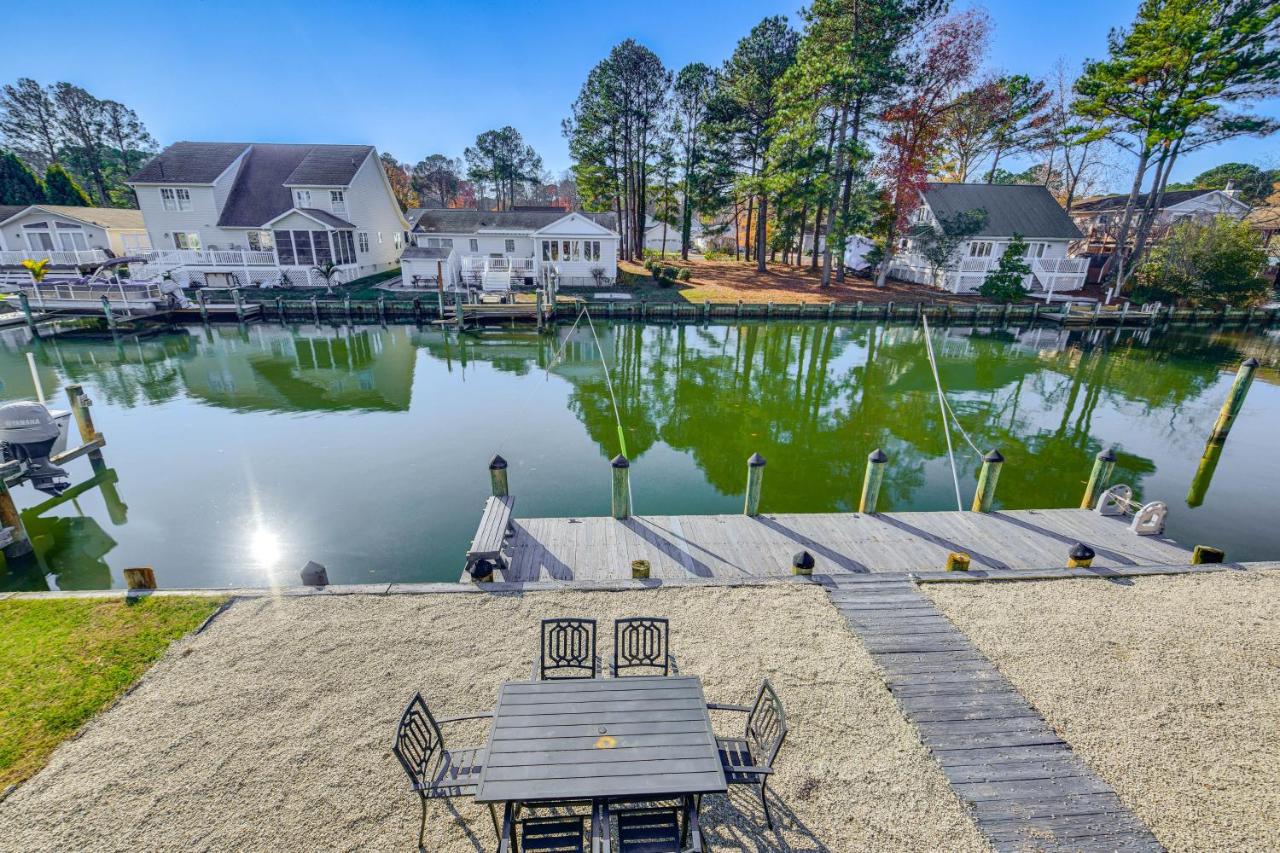 Private Dock, Hot Tub Waterfront Ocean Pines Home - B&B