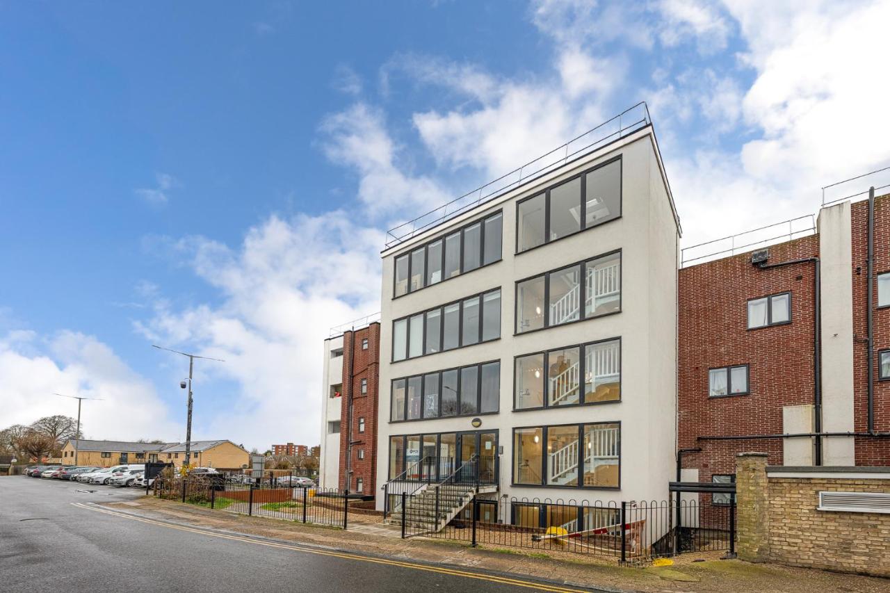 The Jockey Suite-Newmarket High Street-Two Double Bedroom Apartment - Ferienwohnung