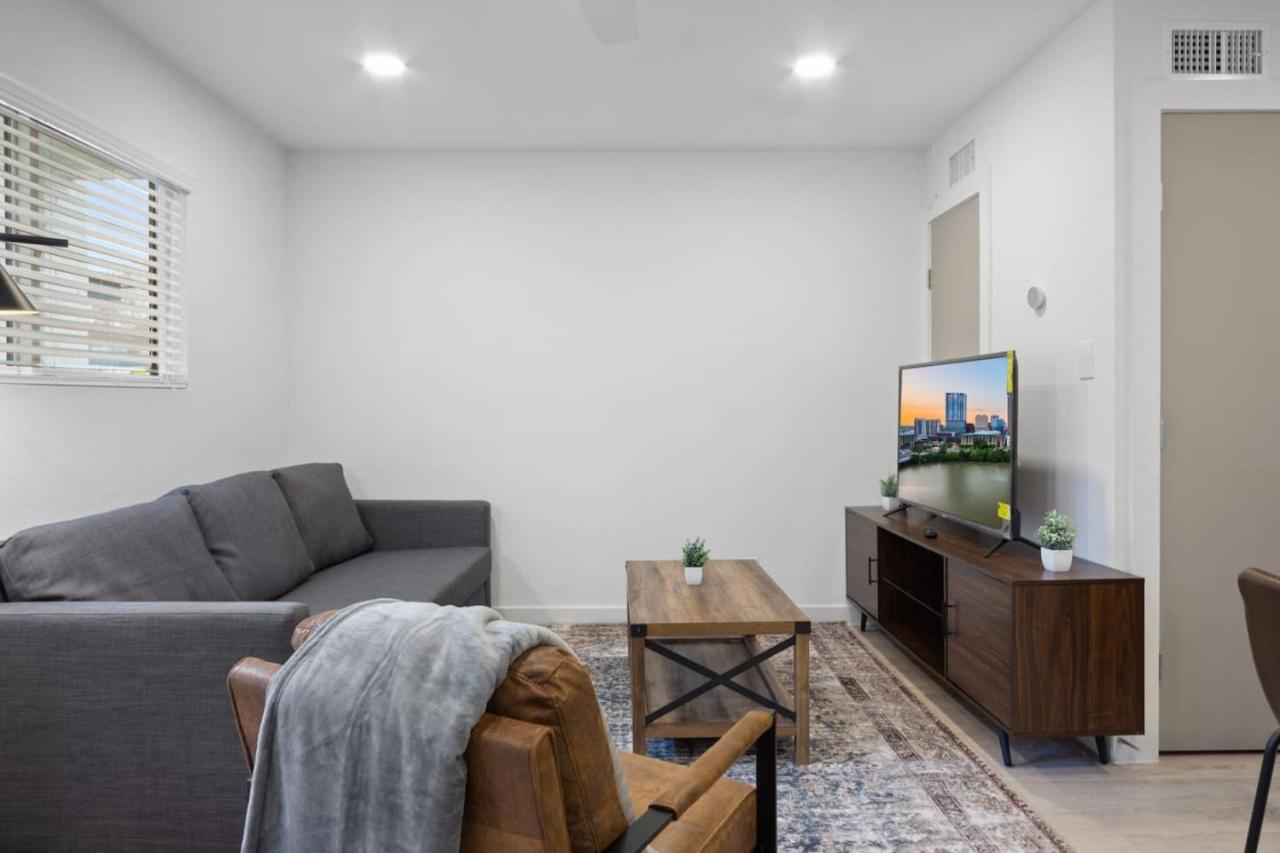 Brand New Unit 5 min to Austin - B&B