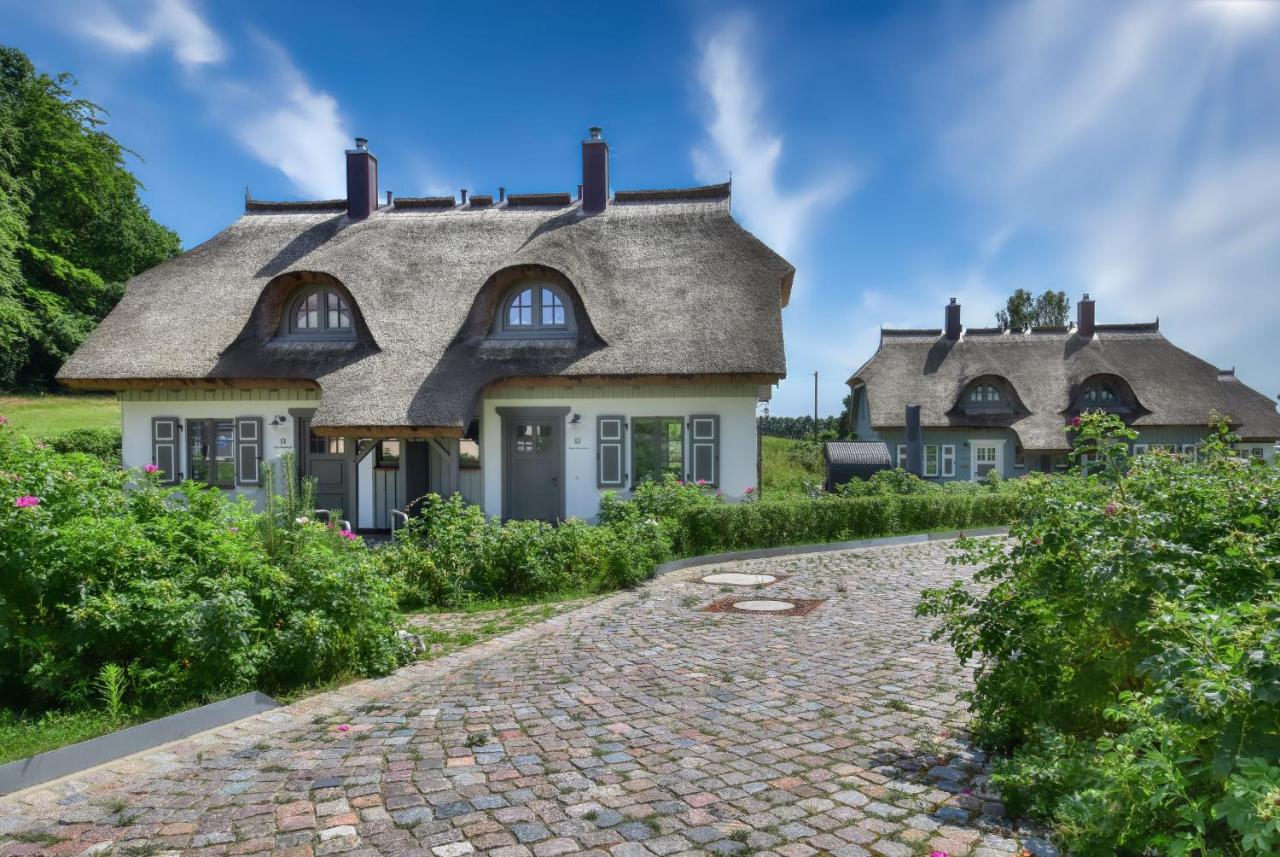 Ferienhaus Haus Wiedehopf 03 Feriendorf Klein Stresow Rügen by ruyastay - B&B Putbus