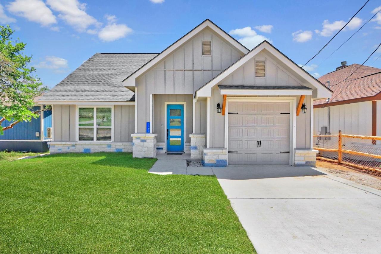 Treasure Cove - B&B Canyon Lake