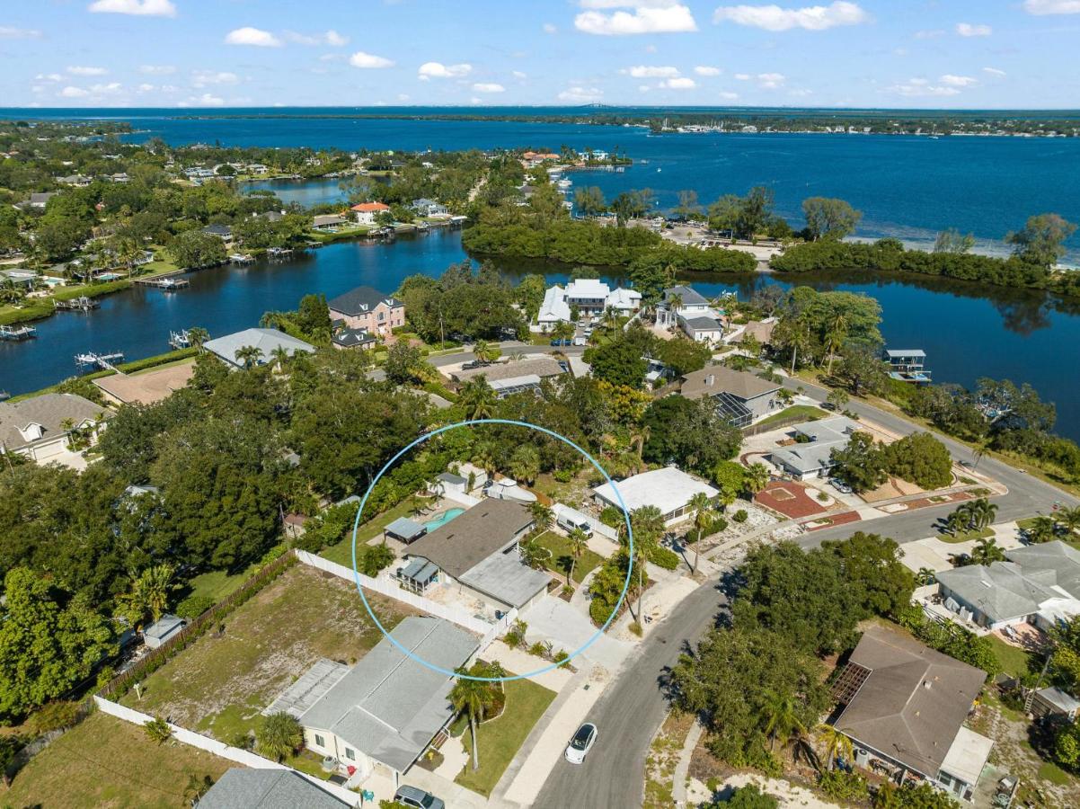 A Piece of Paradise - B&B Bradenton