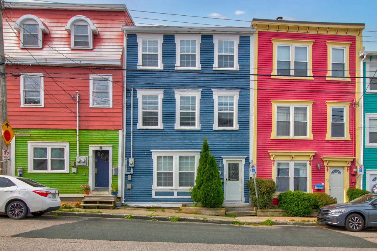 Blue Jelly Bean Signal Hill Sea Vw King Bds - B&B