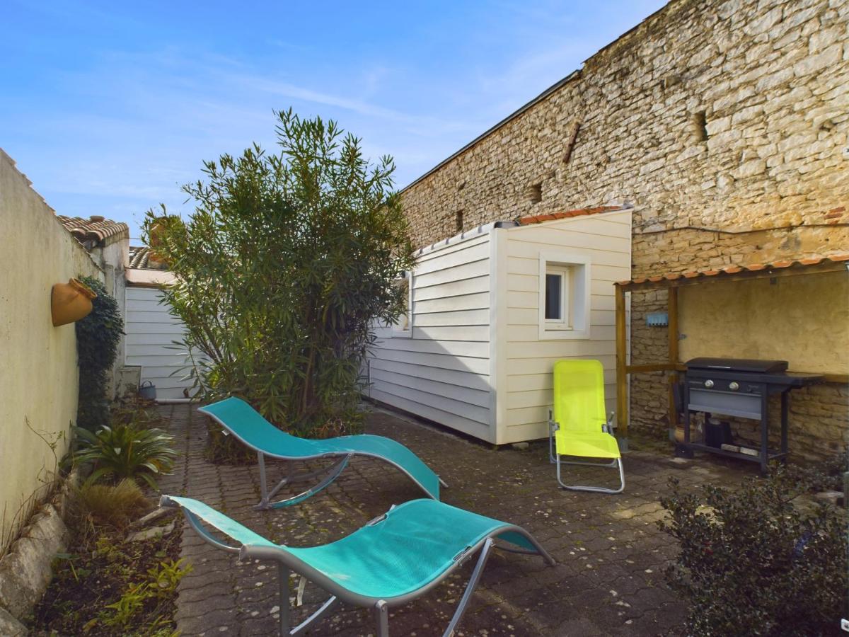 Idéal pour 2 adultes et 3 enfants - Longeville sur Mer - B&B