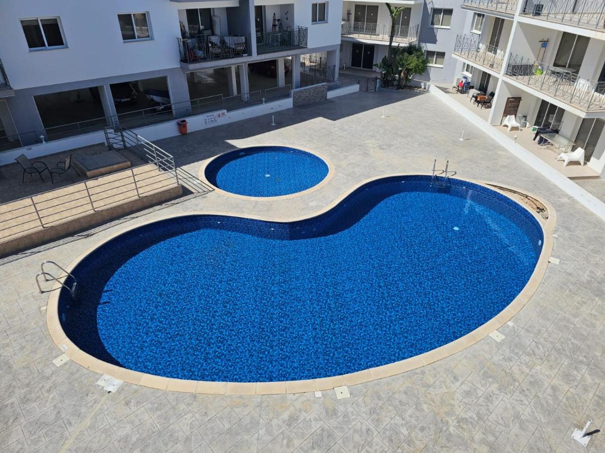 Tide Terrace 2 bdr apt in Kapparis, Protaras - Ferienwohnung Paralímni