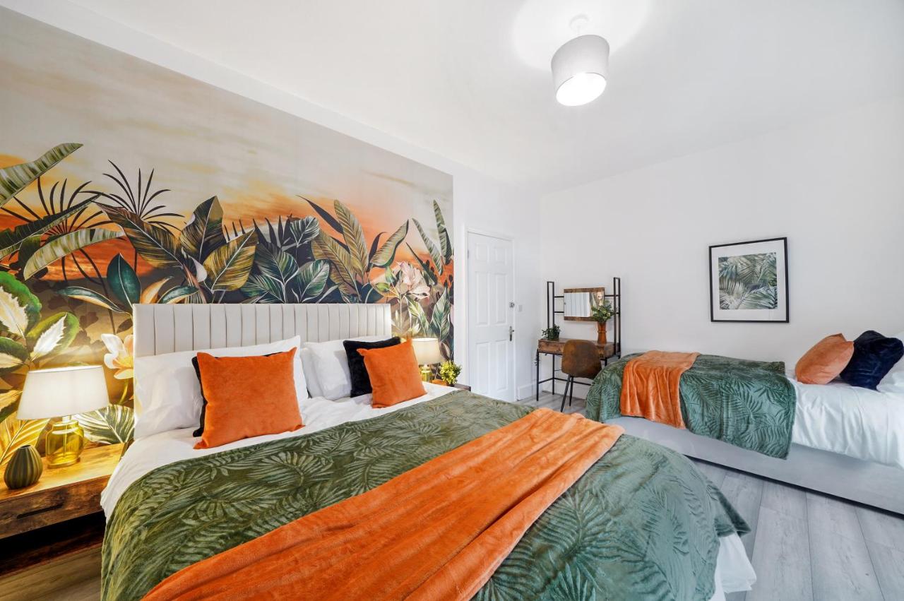 Stylish 4-Bedroom Home in the Heart of London - B&B