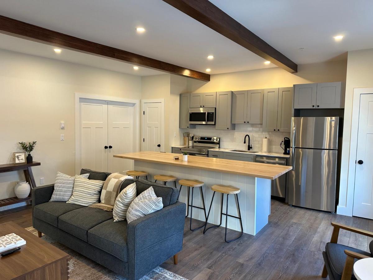 Cozy Mountain Two Bedroom Apartment - B&B