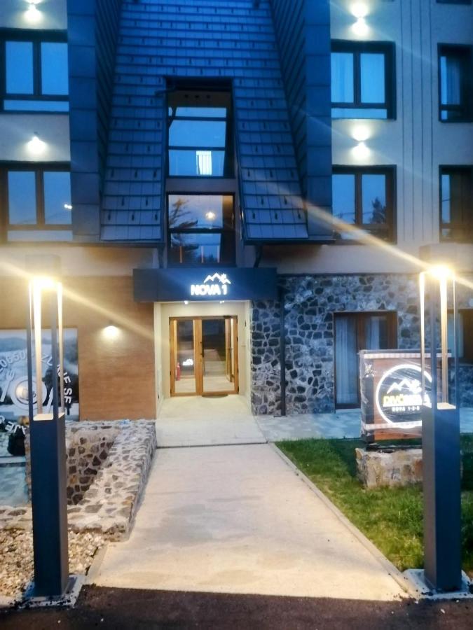 Divčinova1 Reset A2 - B&B