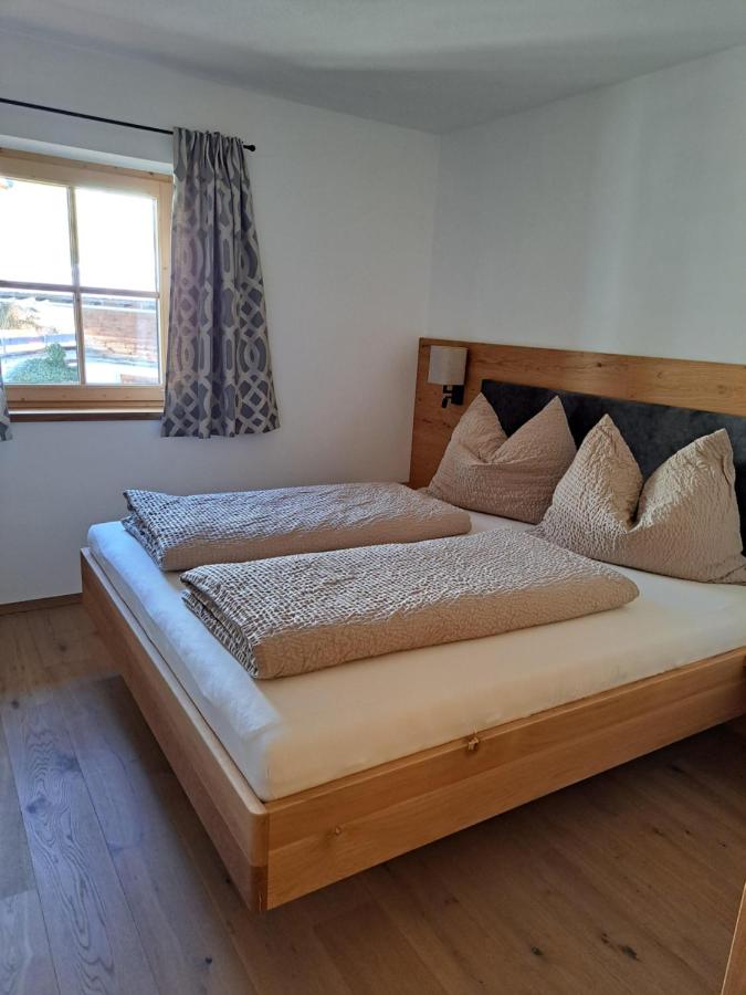 Two-Bedroom Apartment with Shower 