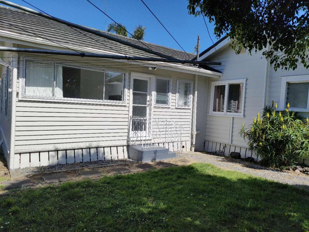 Small 2-bedroom flat at Rangiatea Road, Epsom, Auckland - Ferienwohnung Auckland
