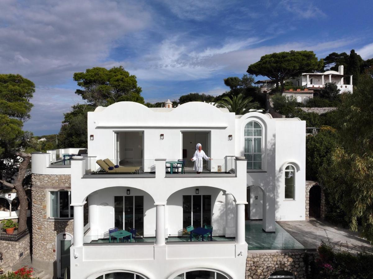 Deluxe Double Room with Balcony and Sea View