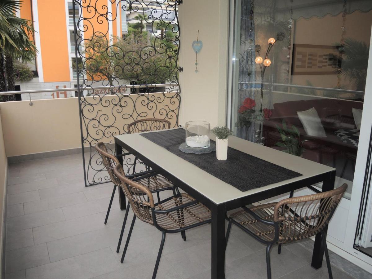 Violetta by Fewotessin - B&B Ascona