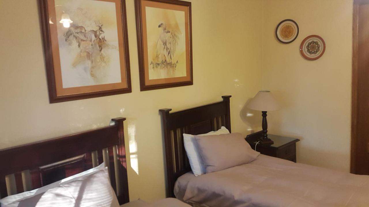Twin Room with Bath