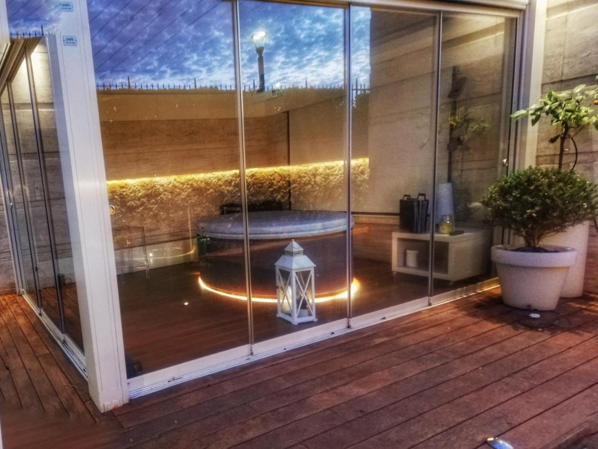 Domus Aqua Luxury Apartment - B&B Roma