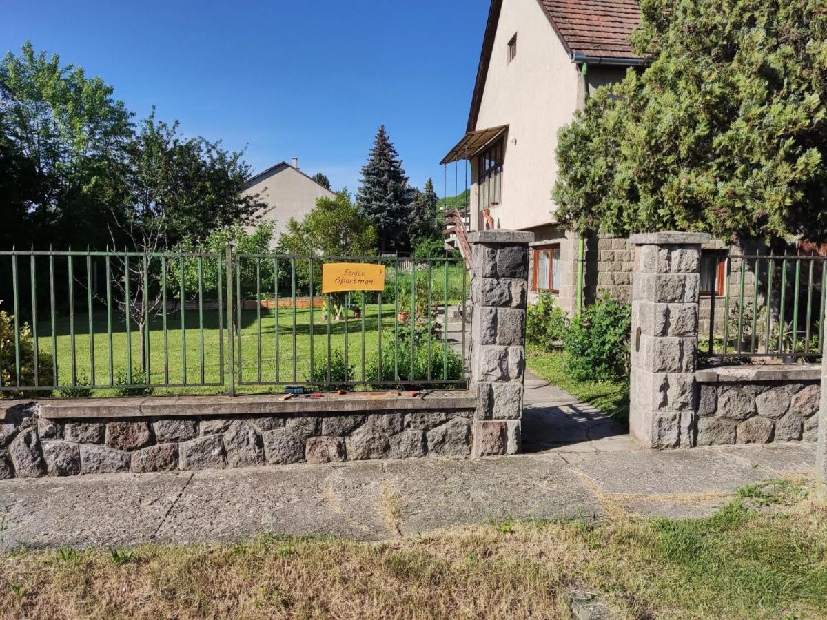 Sziget Apartman - B&B Visegrád