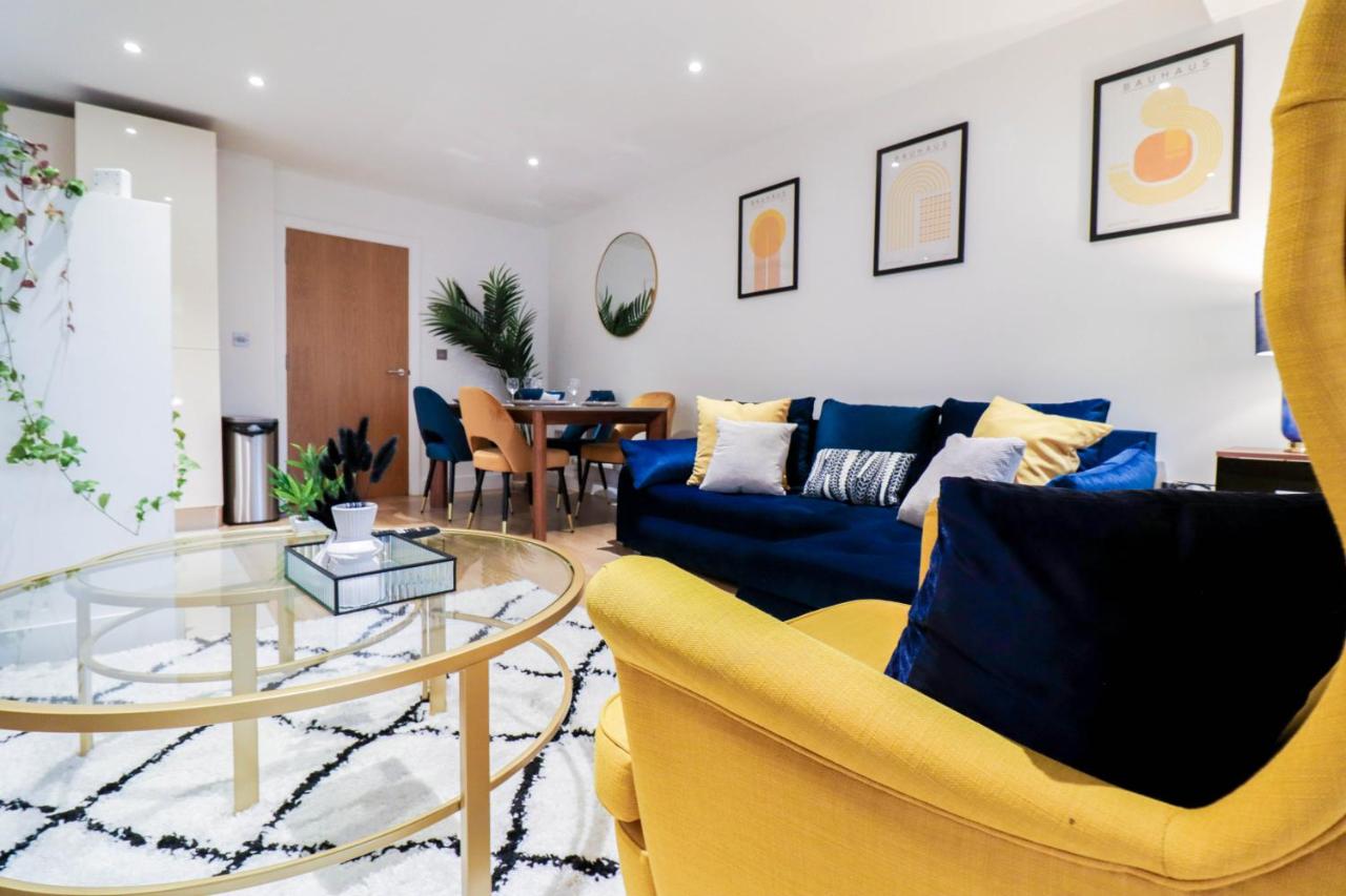 Stunning London Bridge Flat with Balcony - Close to Borough Market - Chambres d'hôtes Londres