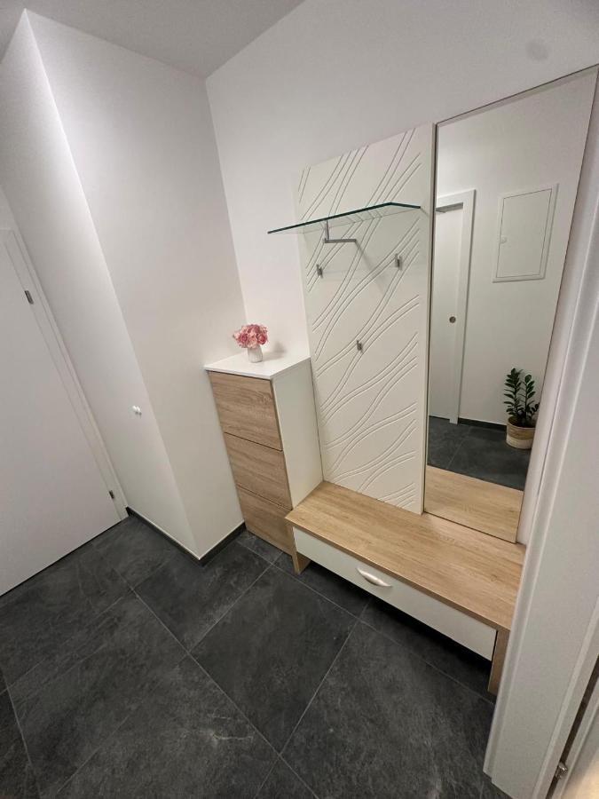 Zoe Apartment - Ferienwohnung