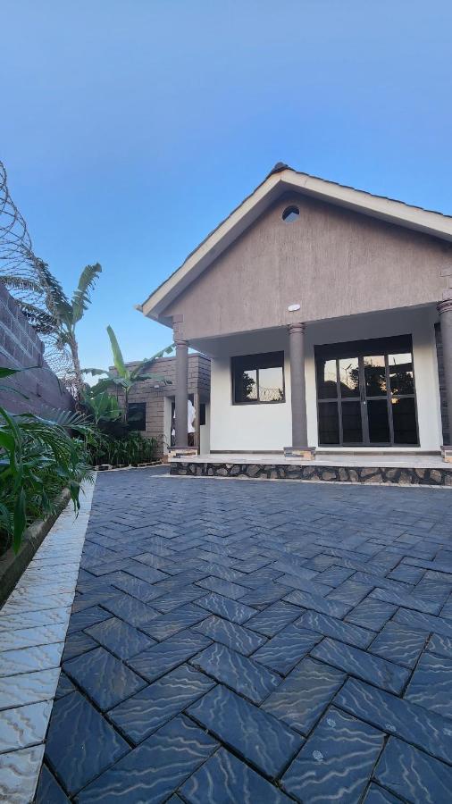 Luxury home - B&B Entebbe