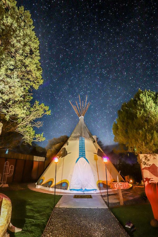 Toro Tipi at El Mistico Ranch - B&B