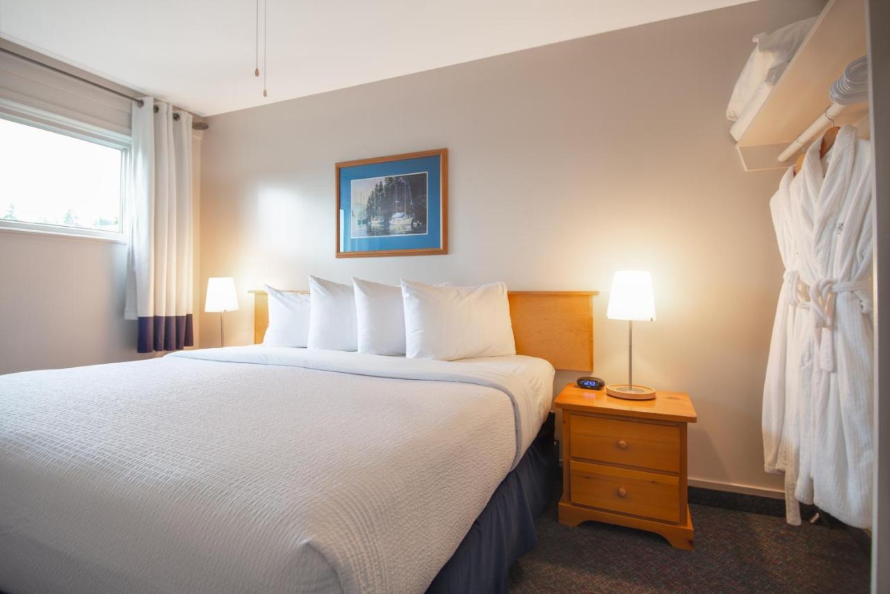 Seaview One-Bedroom King Suite