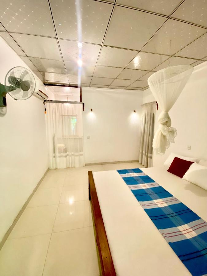 Deluxe Double Room (2 Adults + 1 Child)