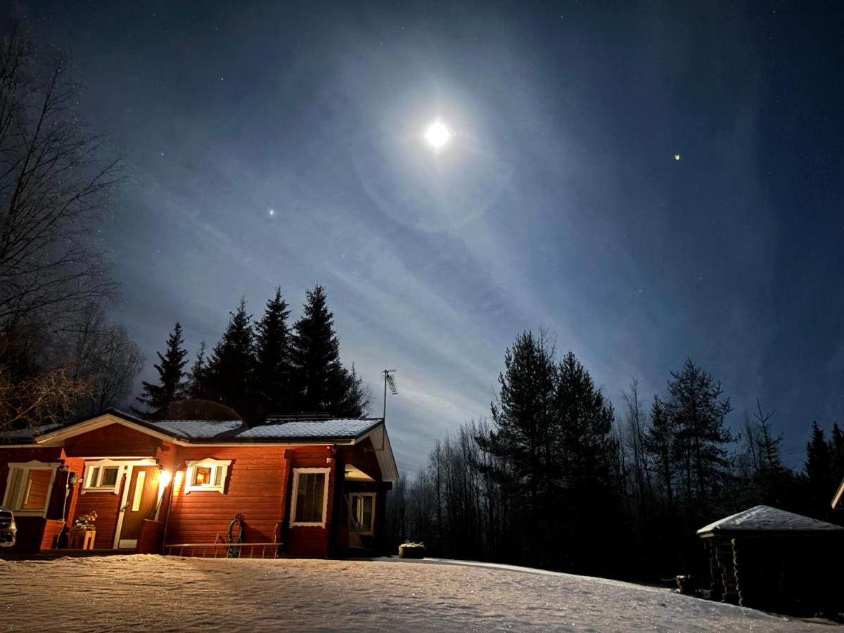 Villa Oitola I Parking I Sauna I Wifi I Lake I Rural I Forest I Ideal for Aurora spotting - Ferienwohnung Sonka