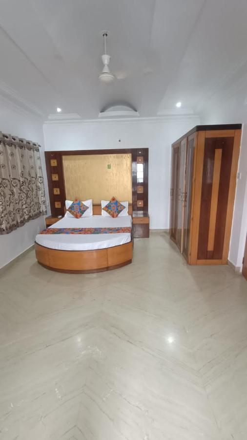 RB Guest House acacia Garden 1 - B&B