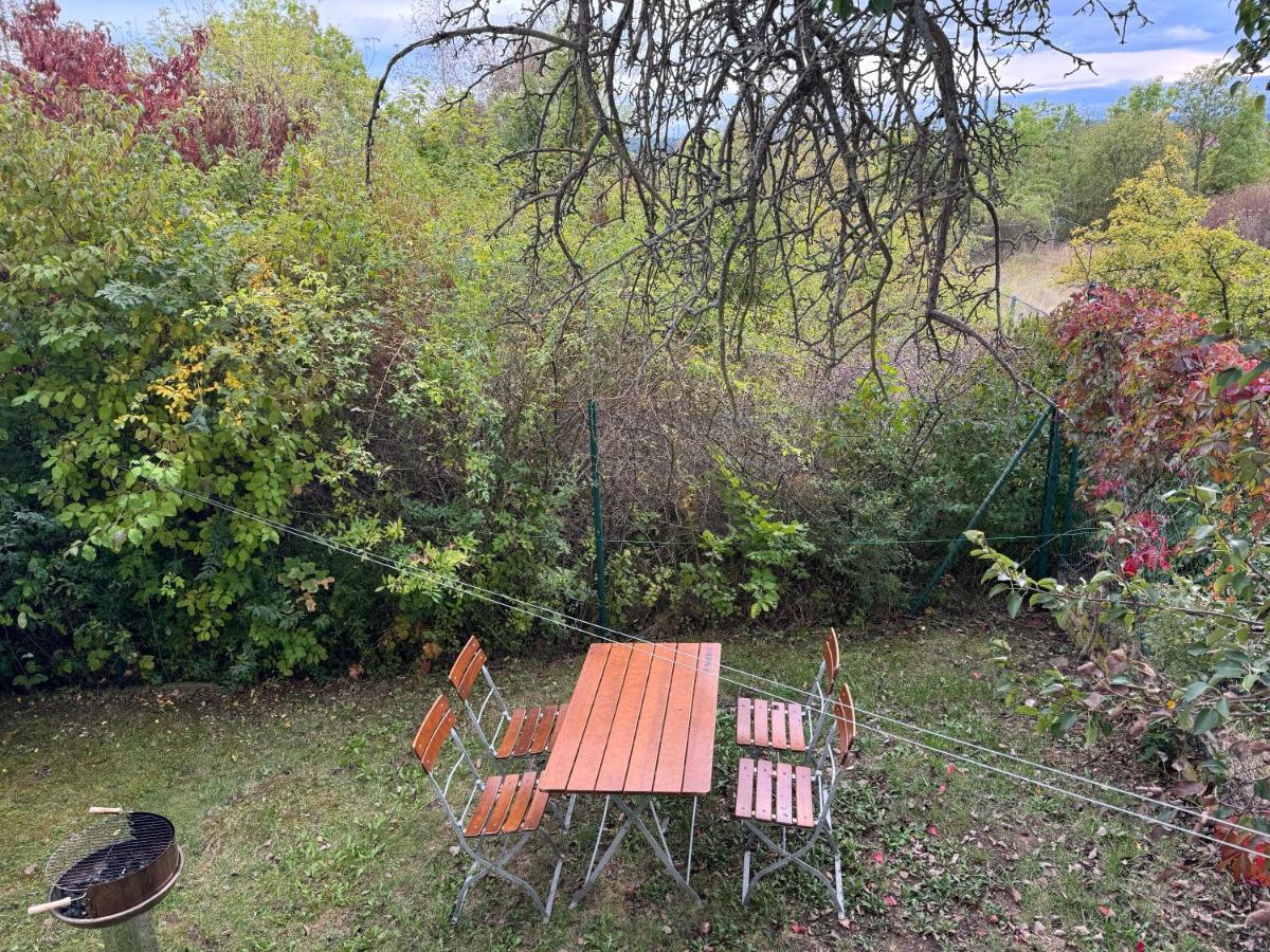 Apartmenthaus Weimarblick - gratis Stellplätze - WLAN - SmartTV - zentral in Weimar - Chambres d'hôtes Weimar