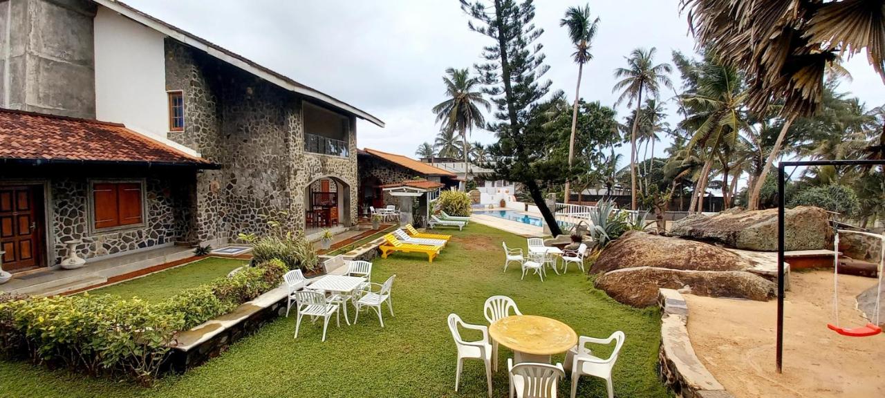 Villa - Beach Front