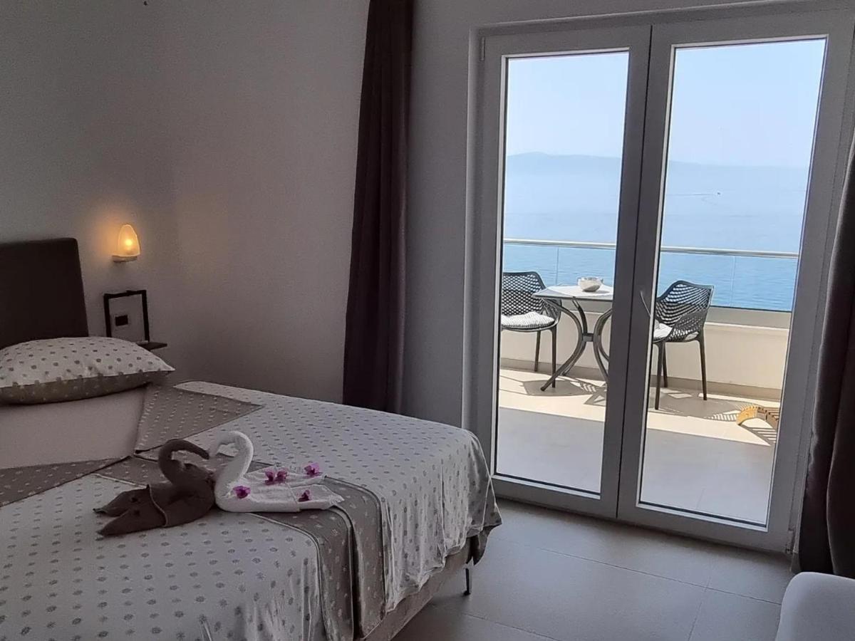 Apartamento de 1 dormitorio con vistas al mar