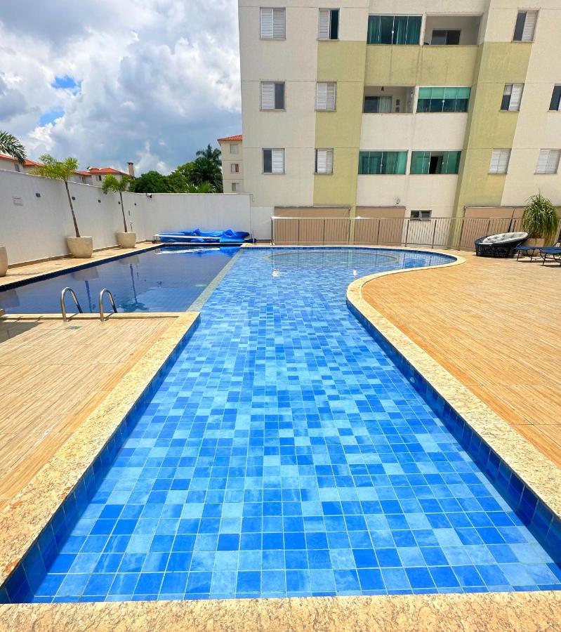 Conforto e Estilo 3QT Piscina Sauna e 2 Vagas Garagem proximo ao Araguaia shopping portaria 24h - Chambres d'hôtes Goiânia