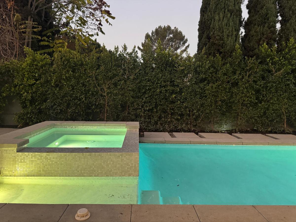 Gorgeous Private and Gated Home in Silver Lake with Pool & Views - B&B
