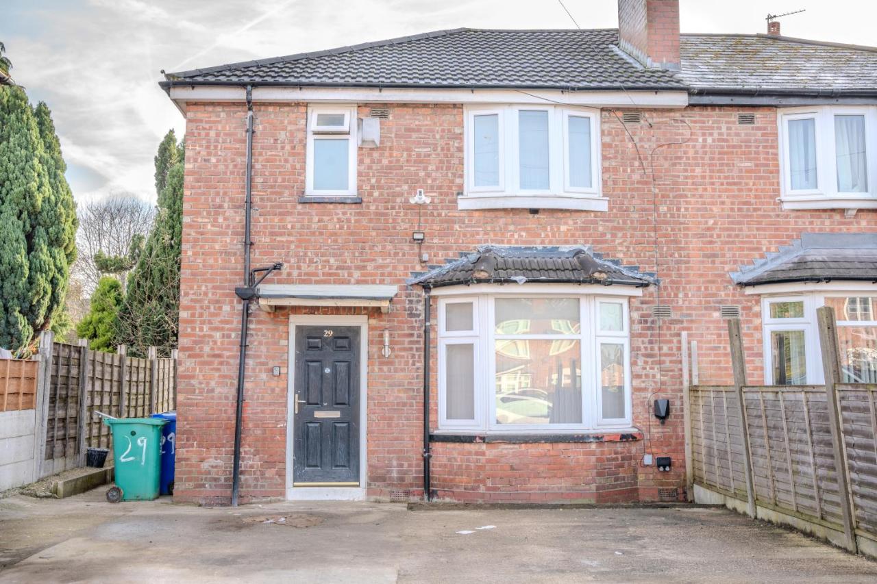 Latestapartments near Coop Live and Etihad City Stadium - Ferienwohnung