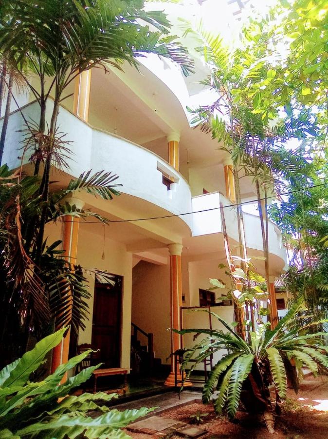 Minara Guest House - B&B