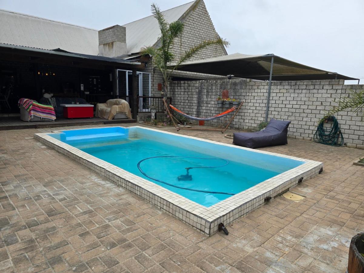 6 Segal Close - B&B